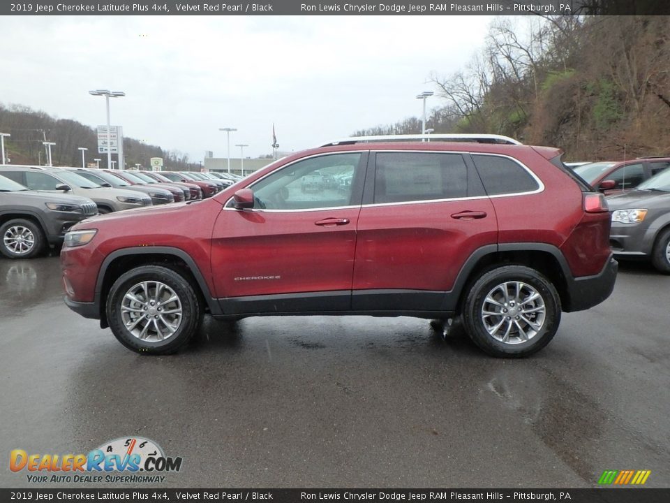 2019 Jeep Cherokee Latitude Plus 4x4 Velvet Red Pearl / Black Photo #2