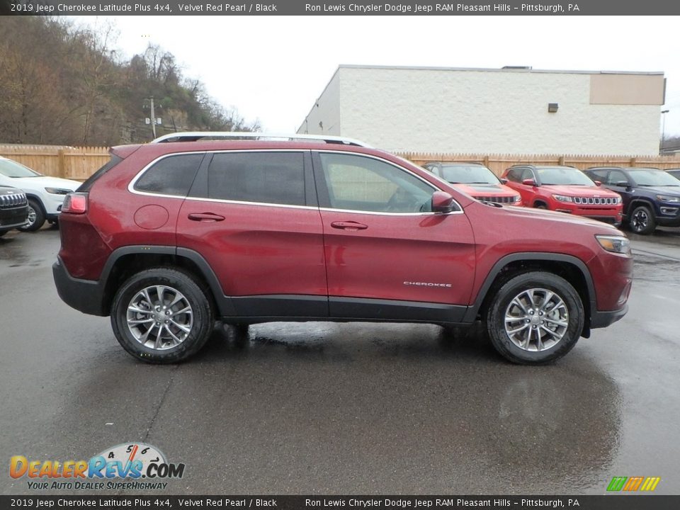 2019 Jeep Cherokee Latitude Plus 4x4 Velvet Red Pearl / Black Photo #6