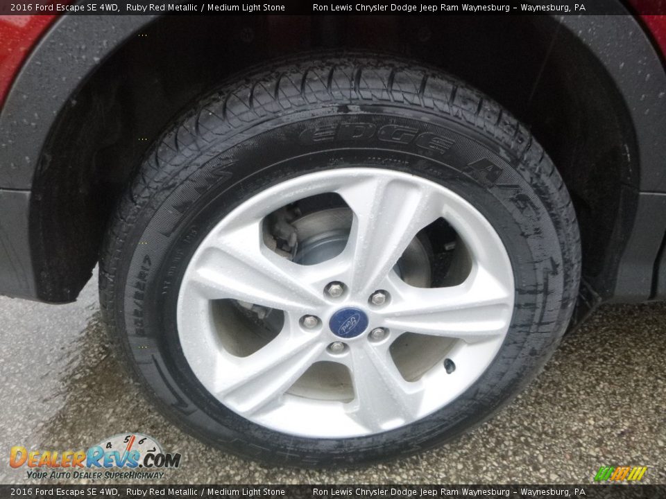 2016 Ford Escape SE 4WD Ruby Red Metallic / Medium Light Stone Photo #10