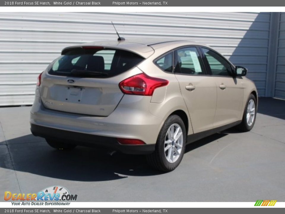 2018 Ford Focus SE Hatch White Gold / Charcoal Black Photo #8