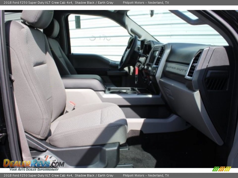 2018 Ford F250 Super Duty XLT Crew Cab 4x4 Shadow Black / Earth Gray Photo #33