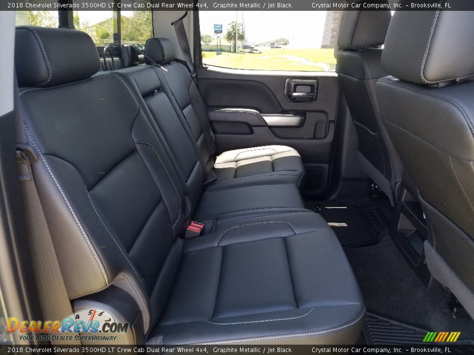 2018 Chevrolet Silverado 3500HD LT Crew Cab Dual Rear Wheel 4x4 Graphite Metallic / Jet Black Photo #11