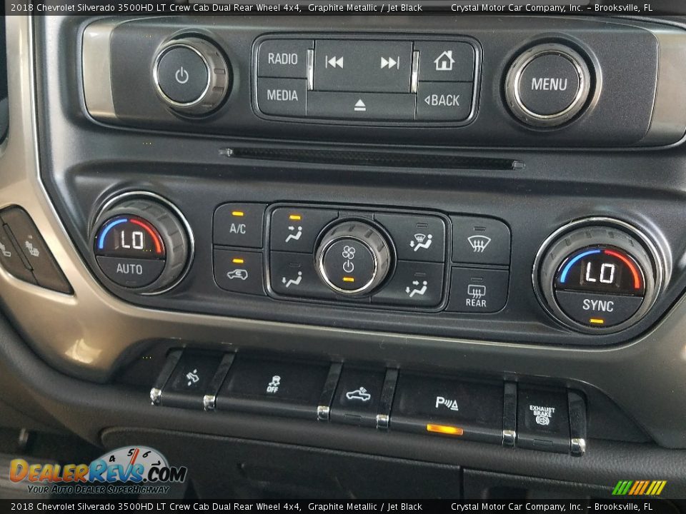 Controls of 2018 Chevrolet Silverado 3500HD LT Crew Cab Dual Rear Wheel 4x4 Photo #16