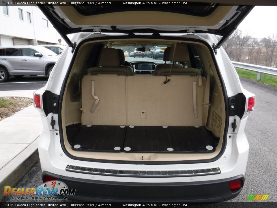 2016 Toyota Highlander Limited AWD Blizzard Pearl / Almond Photo #30
