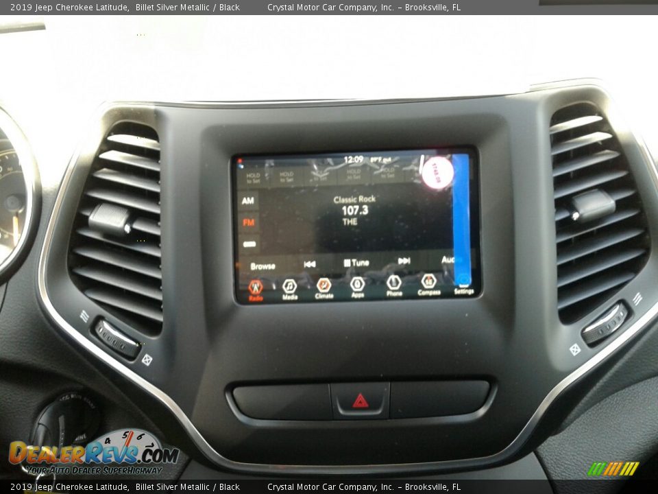 2019 Jeep Cherokee Latitude Billet Silver Metallic / Black Photo #15