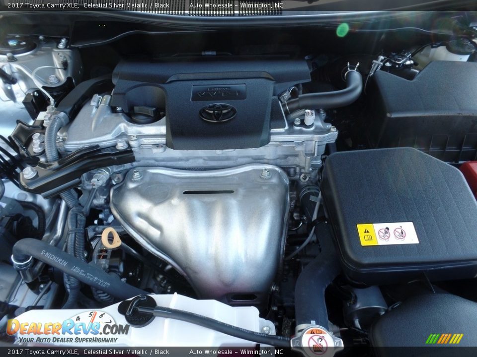 2017 Toyota Camry XLE Celestial Silver Metallic / Black Photo #6