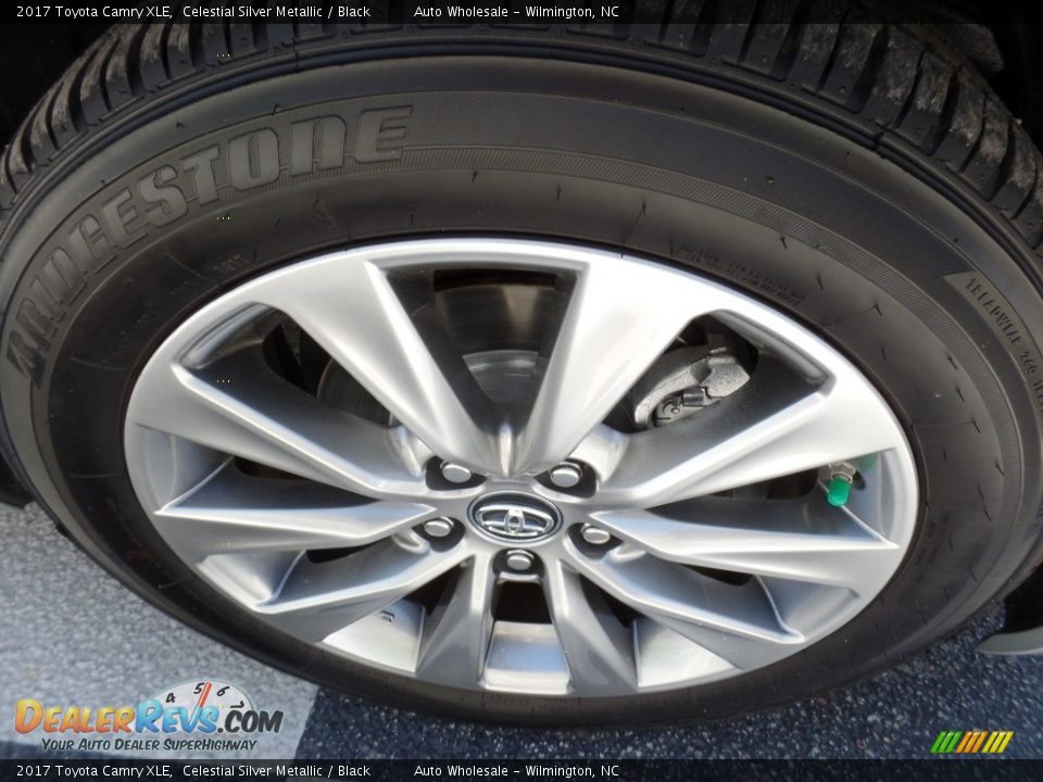 2017 Toyota Camry XLE Celestial Silver Metallic / Black Photo #7