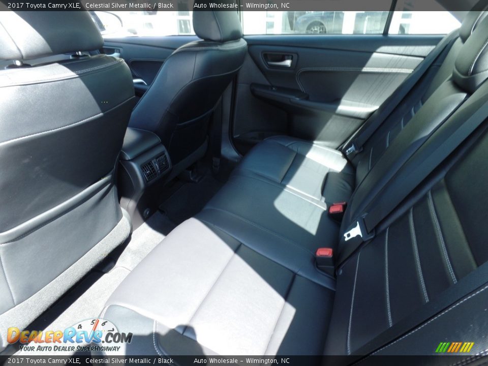 2017 Toyota Camry XLE Celestial Silver Metallic / Black Photo #12