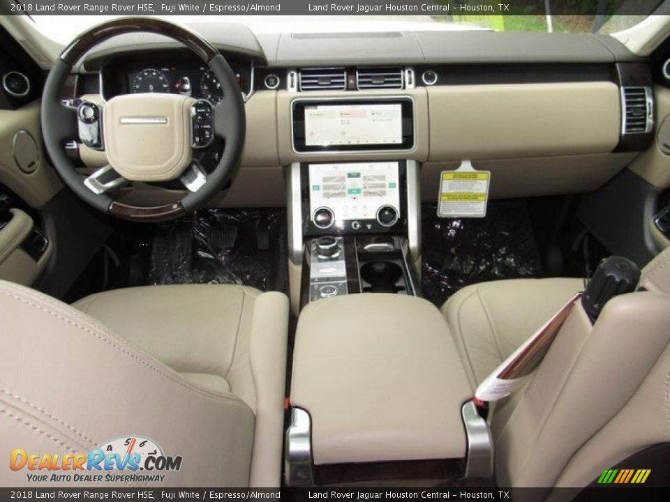 Dashboard of 2018 Land Rover Range Rover HSE Photo #4