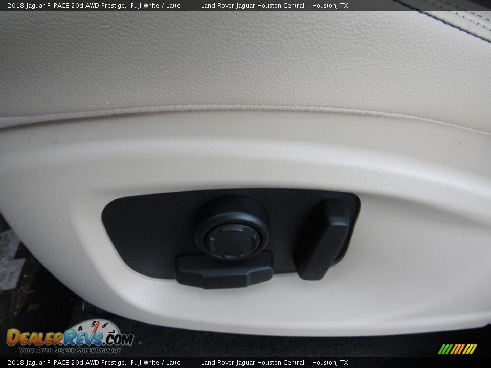 2018 Jaguar F-PACE 20d AWD Prestige Fuji White / Latte Photo #26