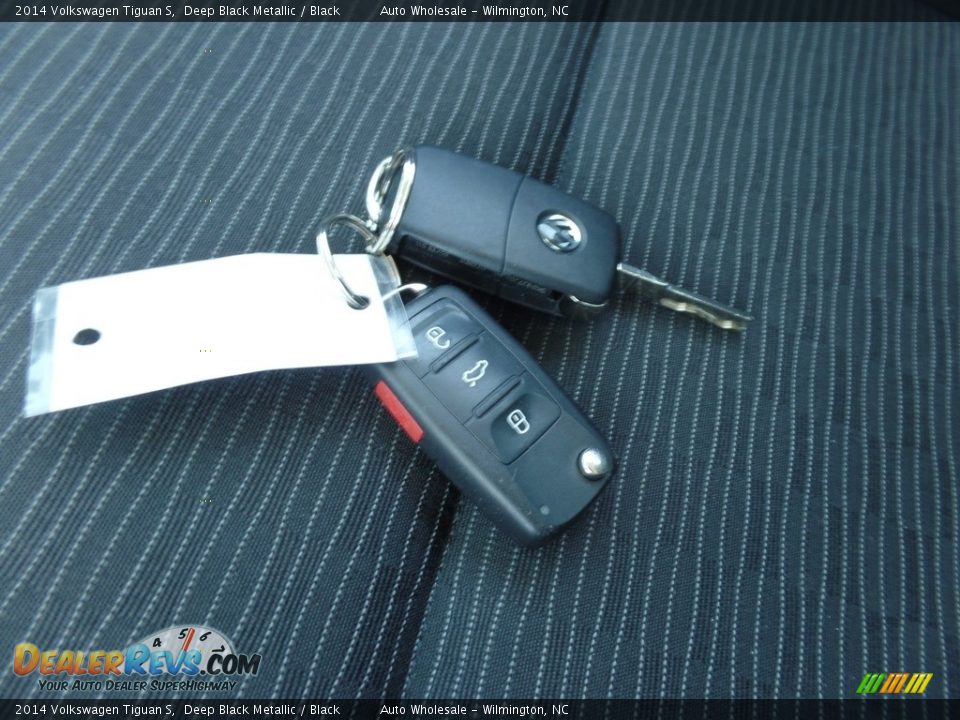 2014 Volkswagen Tiguan S Deep Black Metallic / Black Photo #20