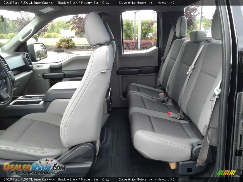 2016 Ford F150 XL SuperCab 4x4 Shadow Black / Medium Earth Gray Photo #11