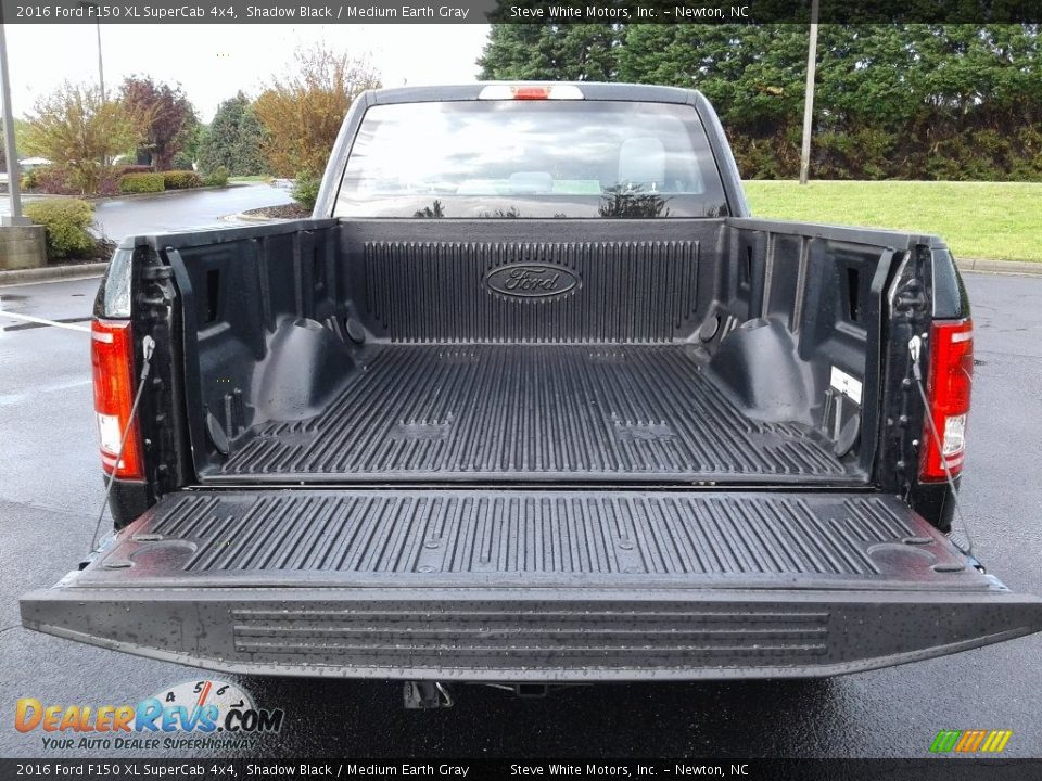 2016 Ford F150 XL SuperCab 4x4 Shadow Black / Medium Earth Gray Photo #12