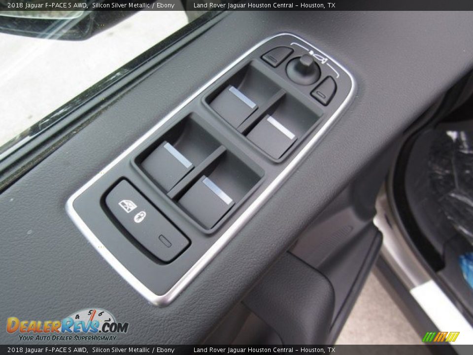 Controls of 2018 Jaguar F-PACE S AWD Photo #25
