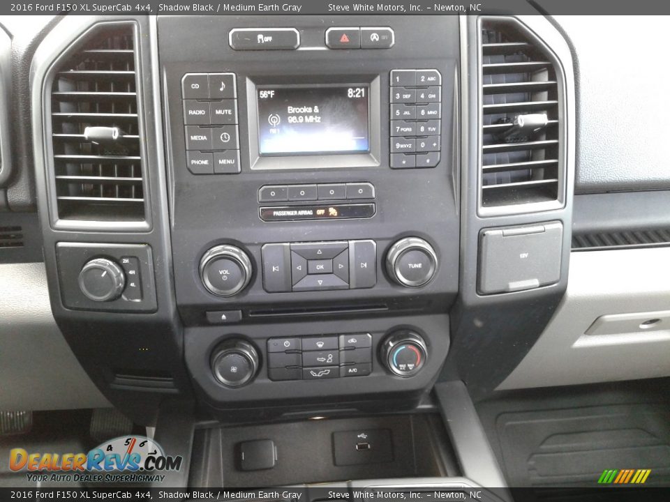 2016 Ford F150 XL SuperCab 4x4 Shadow Black / Medium Earth Gray Photo #18