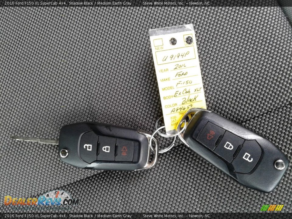 2016 Ford F150 XL SuperCab 4x4 Shadow Black / Medium Earth Gray Photo #24