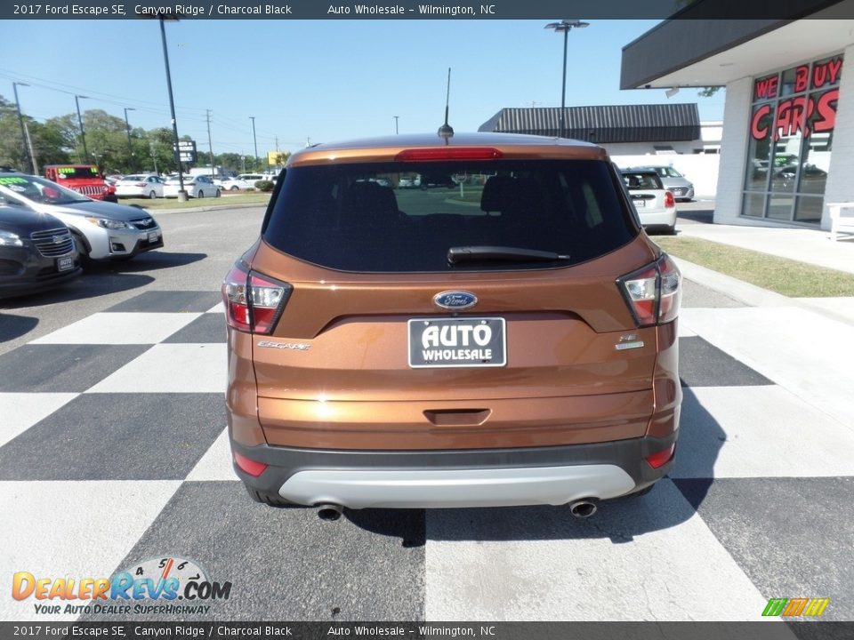 2017 Ford Escape SE Canyon Ridge / Charcoal Black Photo #4