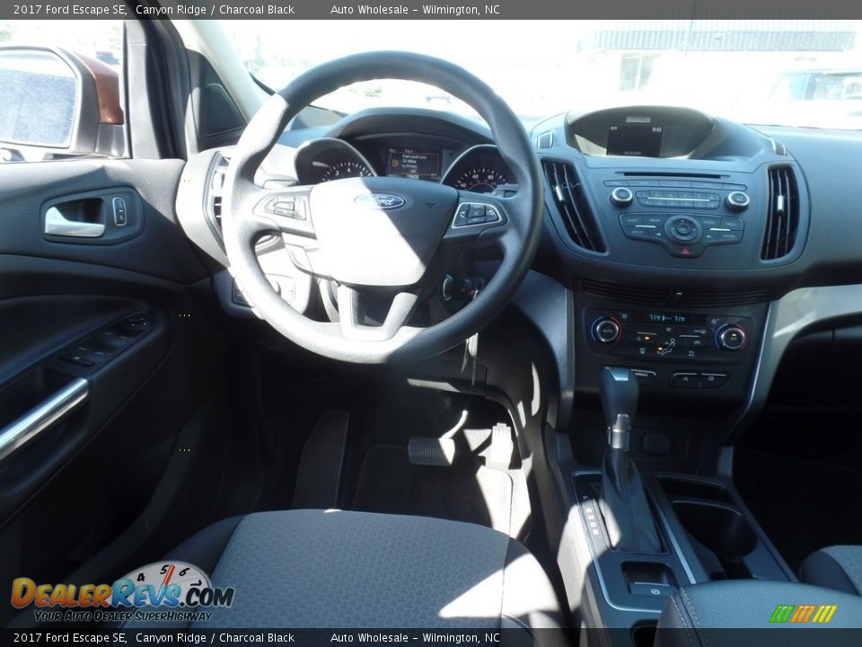 2017 Ford Escape SE Canyon Ridge / Charcoal Black Photo #15