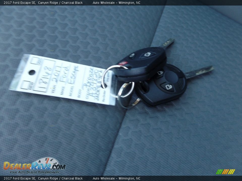 2017 Ford Escape SE Canyon Ridge / Charcoal Black Photo #20