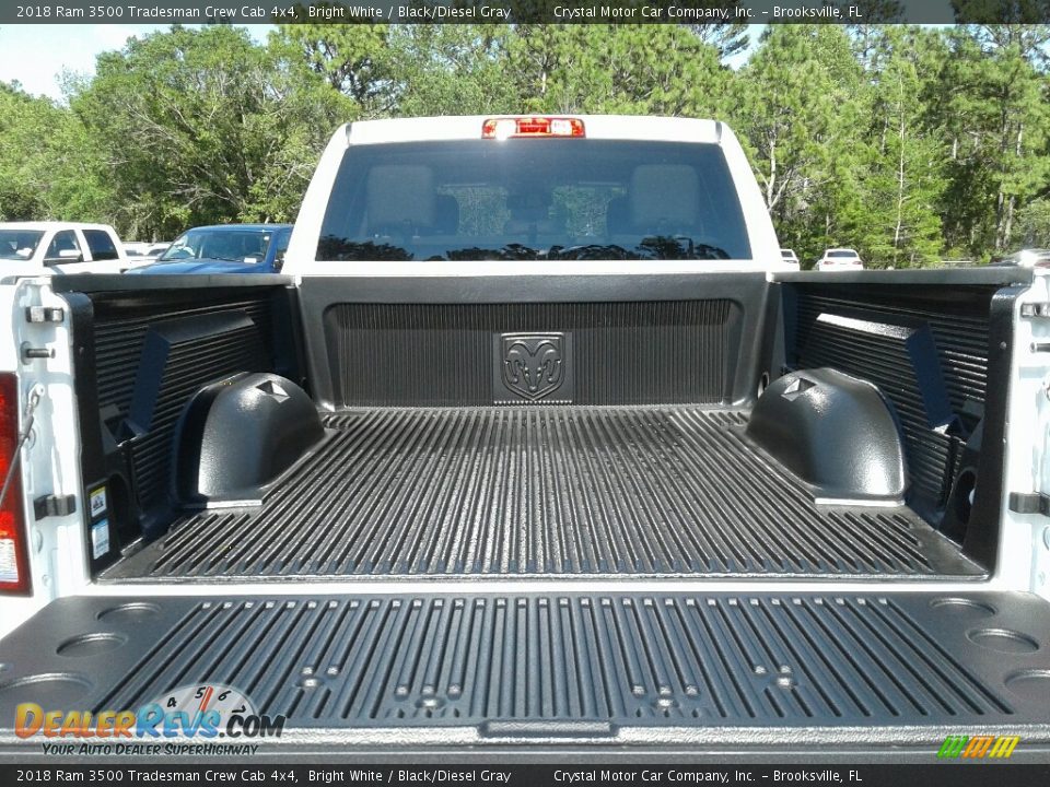 2018 Ram 3500 Tradesman Crew Cab 4x4 Bright White / Black/Diesel Gray Photo #19