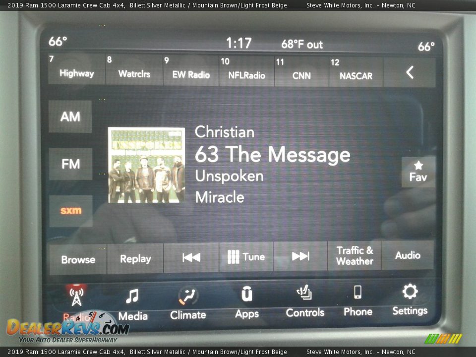 Controls of 2019 Ram 1500 Laramie Crew Cab 4x4 Photo #24