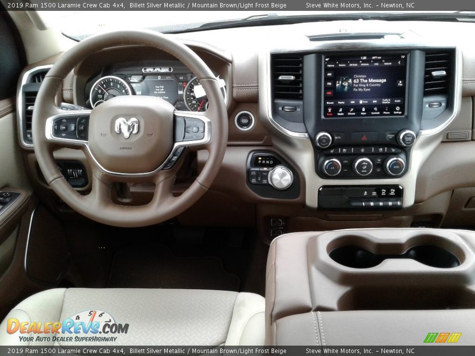Dashboard of 2019 Ram 1500 Laramie Crew Cab 4x4 Photo #32