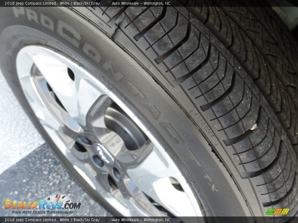 2018 Jeep Compass Limited White / Black/Ski Gray Photo #8