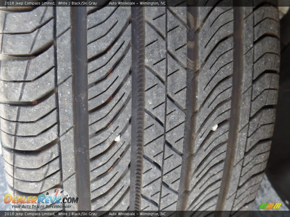 2018 Jeep Compass Limited White / Black/Ski Gray Photo #10