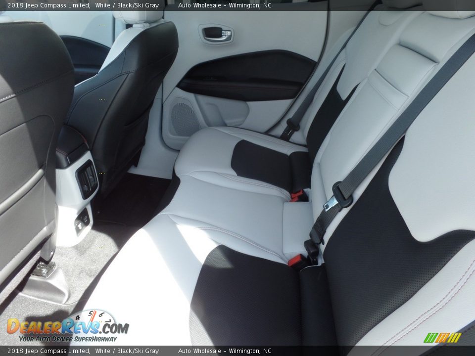 2018 Jeep Compass Limited White / Black/Ski Gray Photo #12