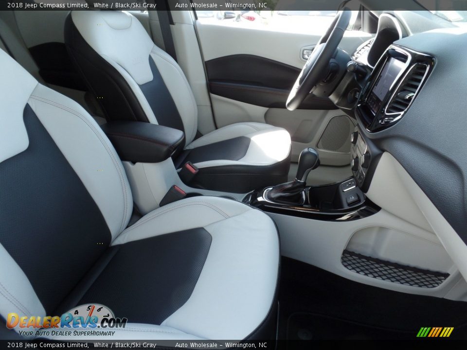 2018 Jeep Compass Limited White / Black/Ski Gray Photo #13