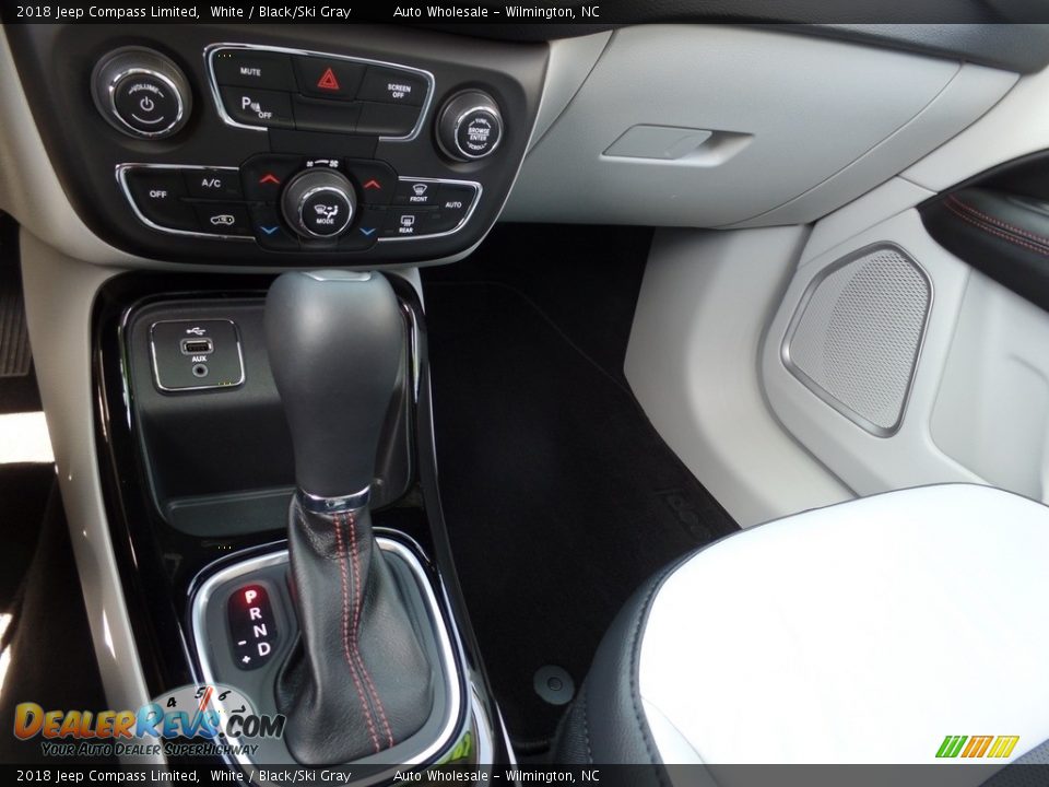 2018 Jeep Compass Limited White / Black/Ski Gray Photo #18
