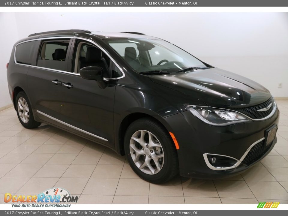 2017 Chrysler Pacifica Touring L Brilliant Black Crystal Pearl / Black/Alloy Photo #1