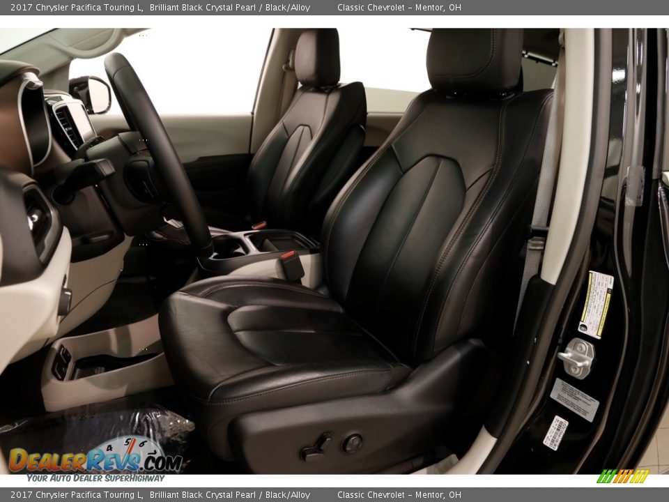 2017 Chrysler Pacifica Touring L Brilliant Black Crystal Pearl / Black/Alloy Photo #5