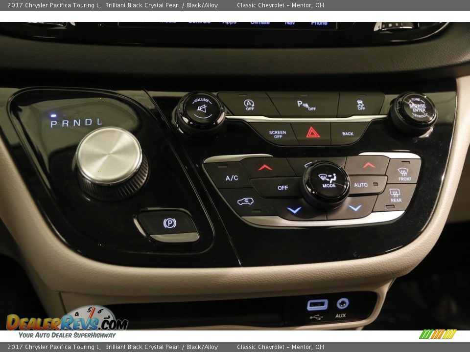2017 Chrysler Pacifica Touring L Brilliant Black Crystal Pearl / Black/Alloy Photo #15