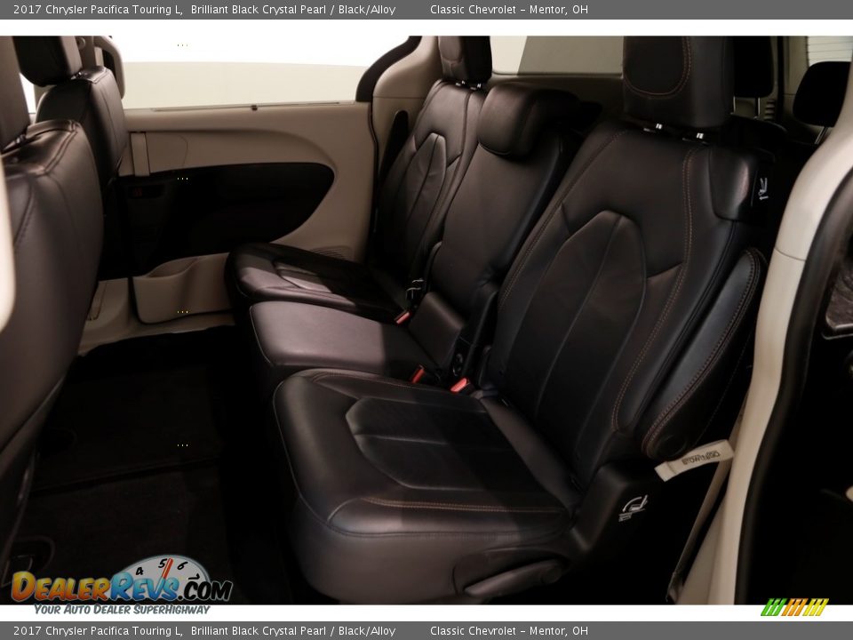 2017 Chrysler Pacifica Touring L Brilliant Black Crystal Pearl / Black/Alloy Photo #22