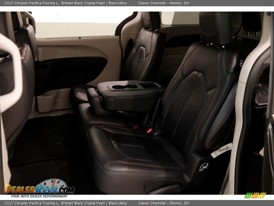 2017 Chrysler Pacifica Touring L Brilliant Black Crystal Pearl / Black/Alloy Photo #23