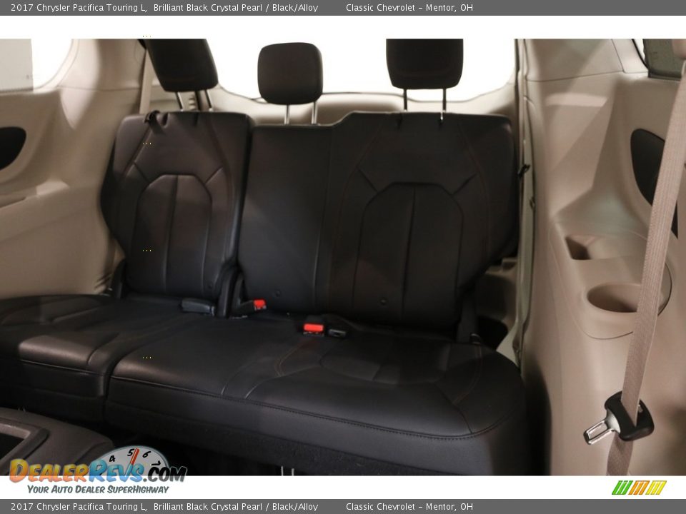 2017 Chrysler Pacifica Touring L Brilliant Black Crystal Pearl / Black/Alloy Photo #24