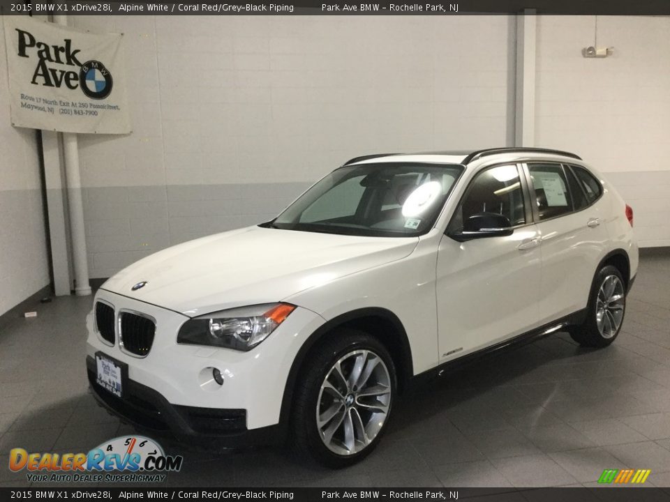 2015 BMW X1 xDrive28i Alpine White / Coral Red/Grey-Black Piping Photo #1