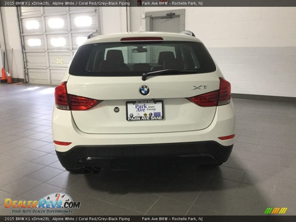 2015 BMW X1 xDrive28i Alpine White / Coral Red/Grey-Black Piping Photo #4