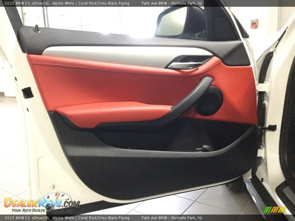 2015 BMW X1 xDrive28i Alpine White / Coral Red/Grey-Black Piping Photo #9