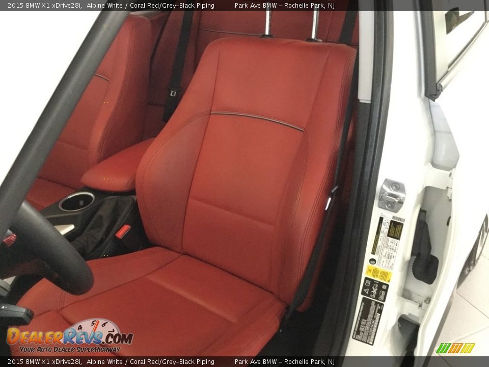 2015 BMW X1 xDrive28i Alpine White / Coral Red/Grey-Black Piping Photo #10
