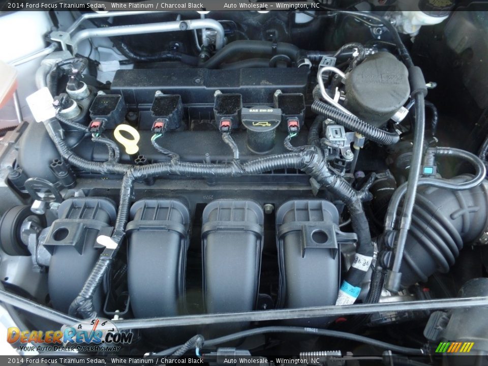 2014 Ford Focus Titanium Sedan White Platinum / Charcoal Black Photo #6