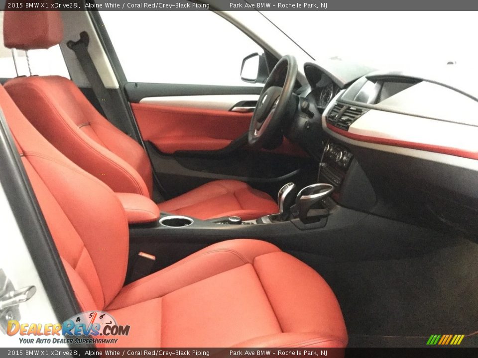 2015 BMW X1 xDrive28i Alpine White / Coral Red/Grey-Black Piping Photo #27
