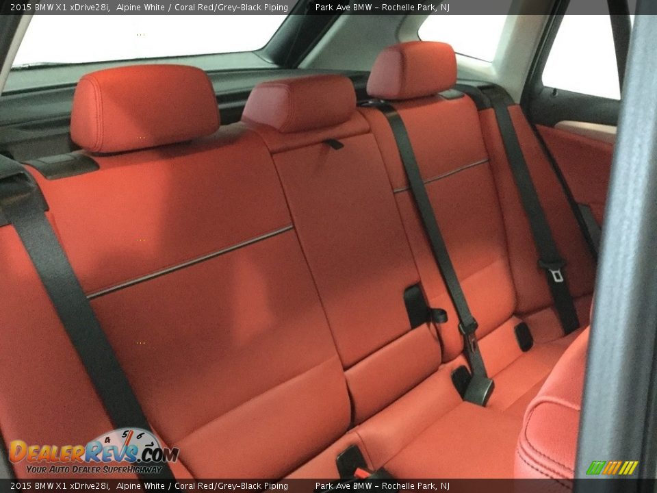 2015 BMW X1 xDrive28i Alpine White / Coral Red/Grey-Black Piping Photo #29