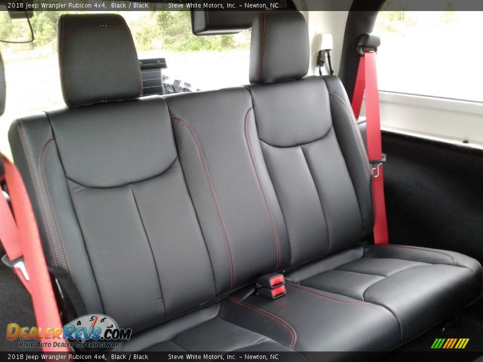 Rear Seat of 2018 Jeep Wrangler Rubicon 4x4 Photo #15