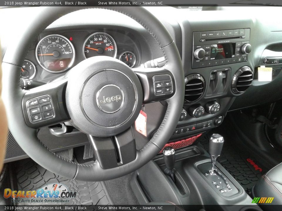 Dashboard of 2018 Jeep Wrangler Rubicon 4x4 Photo #25