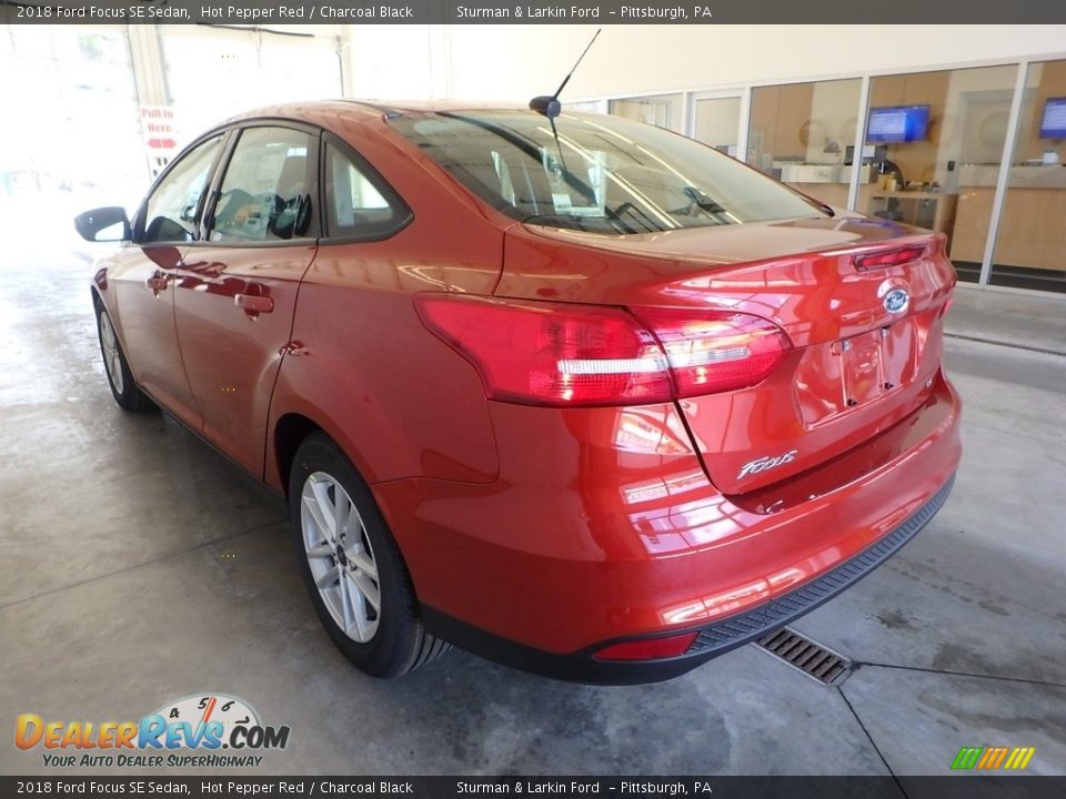 2018 Ford Focus SE Sedan Hot Pepper Red / Charcoal Black Photo #3