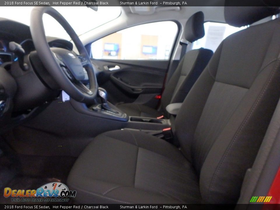 2018 Ford Focus SE Sedan Hot Pepper Red / Charcoal Black Photo #6