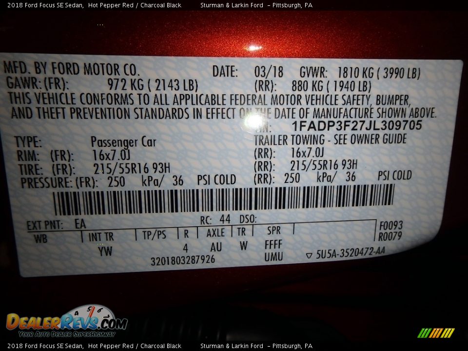 2018 Ford Focus SE Sedan Hot Pepper Red / Charcoal Black Photo #10