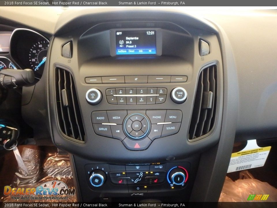 2018 Ford Focus SE Sedan Hot Pepper Red / Charcoal Black Photo #11